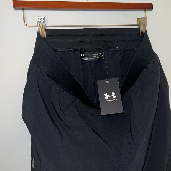 NWT Under ARMOUR Men’s Stretch Woven Pants - Picture 2 of 4